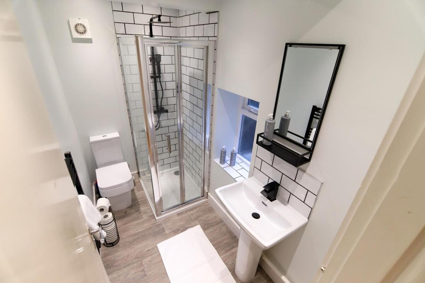 New- Modern 2Br Apt Wifi Sleep5 City Centre Sheffield Kültér fotó