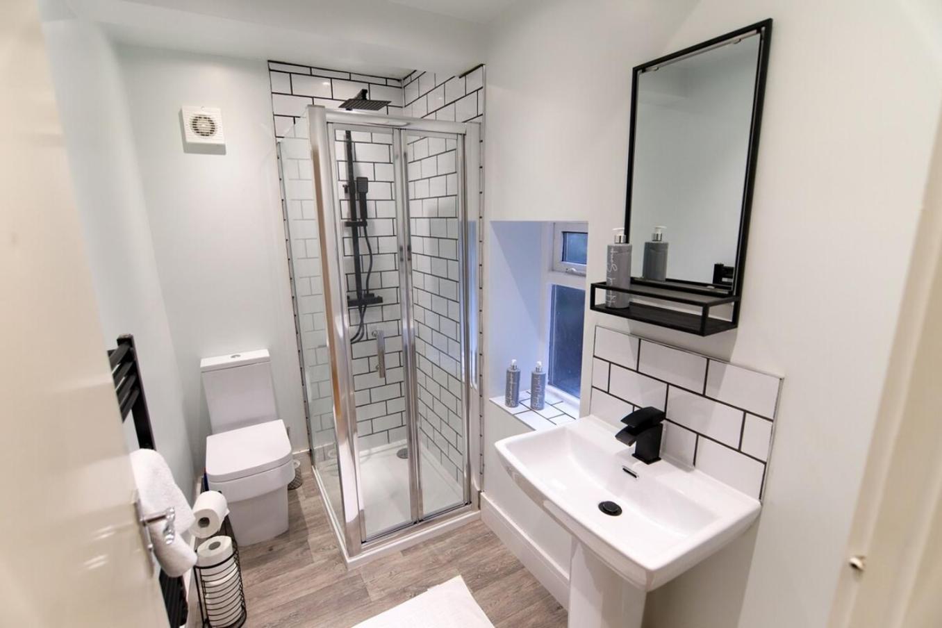 New- Modern 2Br Apt Wifi Sleep5 City Centre Sheffield Kültér fotó